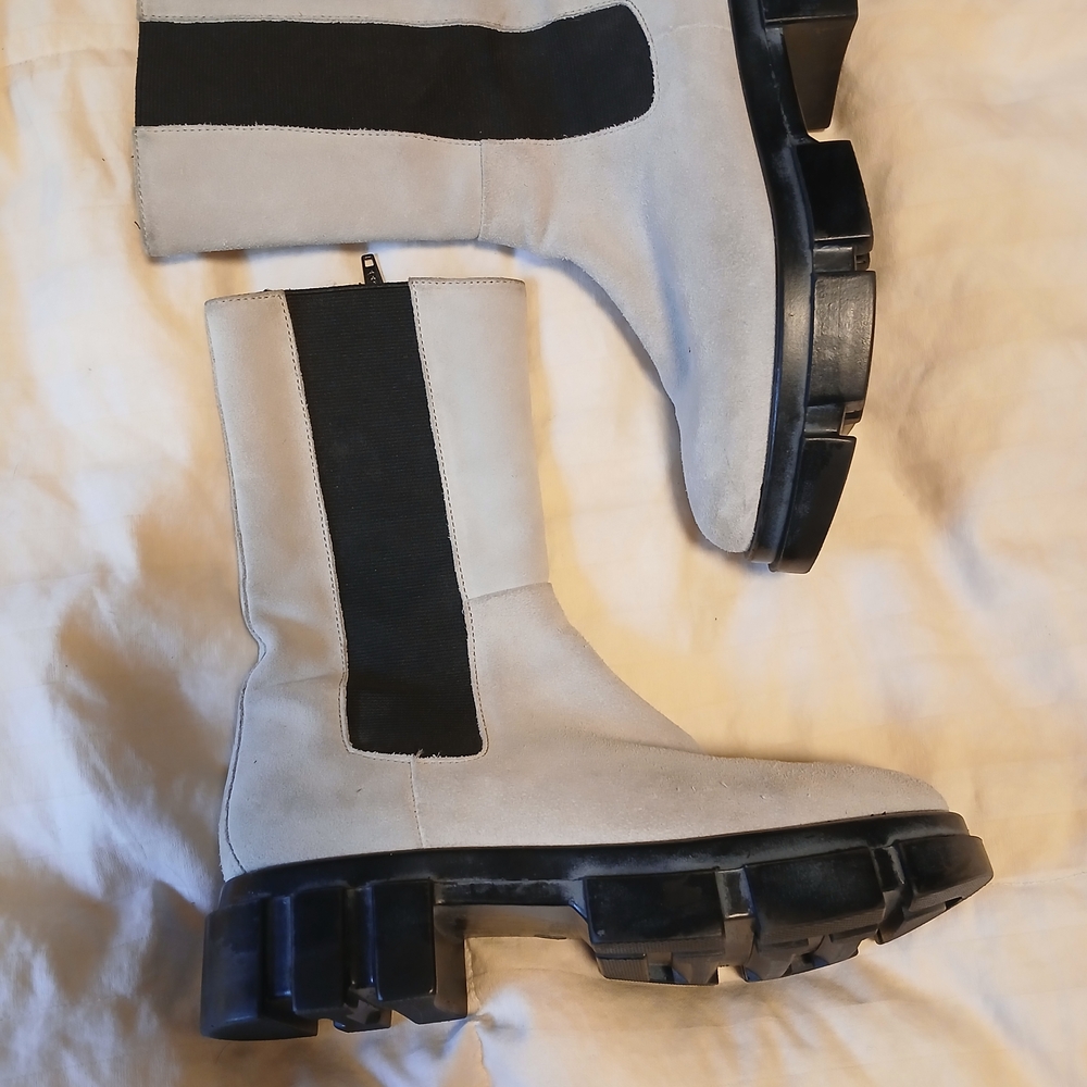 Elegant Black and Cream Heeled Boots